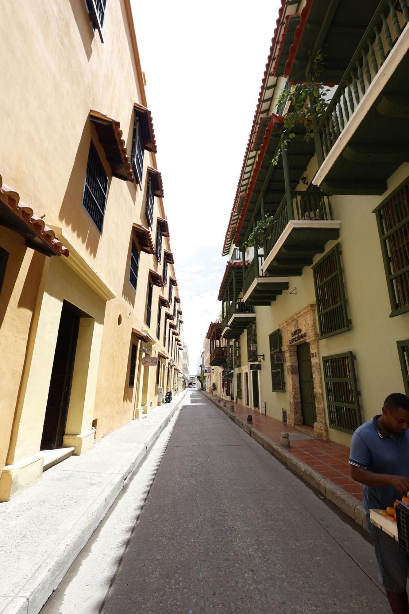 Laurdhomes Duplex Old City, Plaza Santo Domingo Apartment