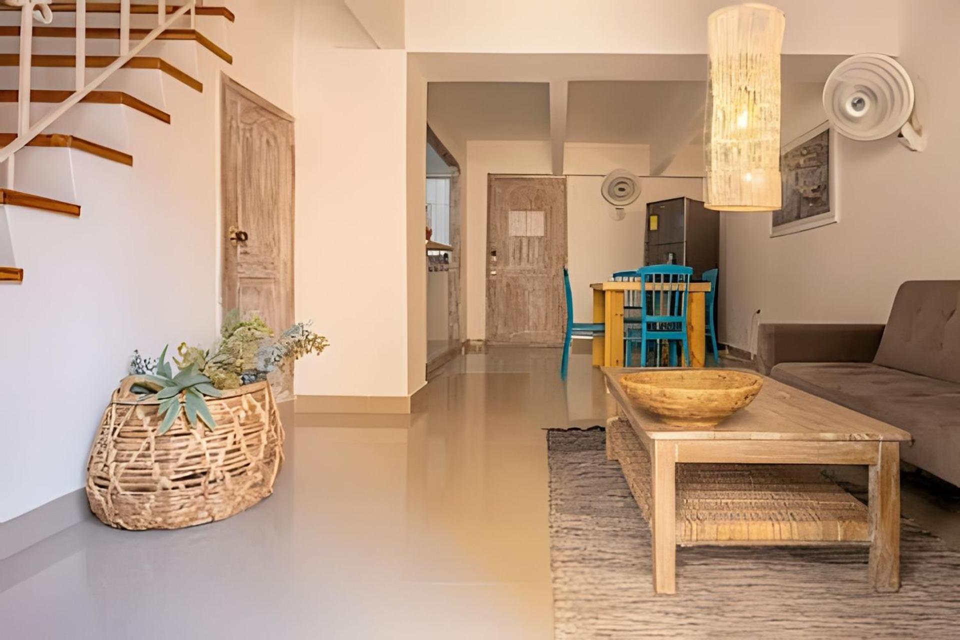 Laurdhomes Duplex Old City, Plaza Santo Domingo Apartment *